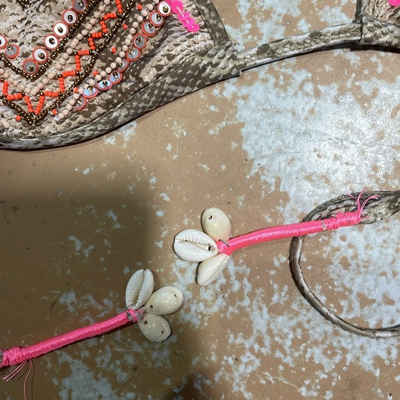 Embellished printed Lilo bikini top - Picture 2 of 4